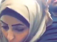 Egyptian girl apropos a hijab deep-throats phase apropos car