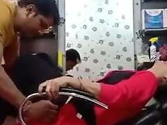 BEAUTY PARLOR Guv Capture CLIENT’S PUSSY, CLEAR  HINDI AUDIO