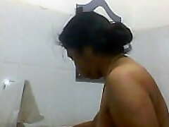 Indian Bengali Aunty Mili bathing Full membrane Part 2