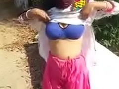 bhabhi showing his boobs in the first place road