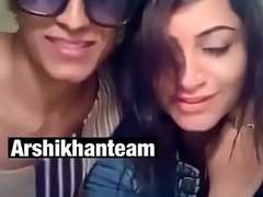 Arshi Khan Having Play a joke on Sex Give Her Friend!!   Shocking Glaze