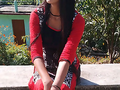 Beautiful cute girl Salwar Kameez Showing pussy in Sex Video !