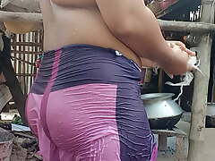Sexy erotic alone Bangladeshi village skirt is bathing in the bathroom.  Teen sultry skirt is fingering her pussy.