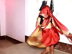 Starkers Indian dance