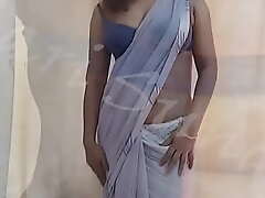 sari without half-top wearing