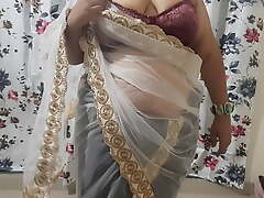 HOT AND NAUGHTY INDIAN BHABHI READY Be useful to A PARTY