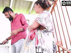 Washing Machine Service Boy Copulates with Desi Bhabhi to the Staircase while The brush Husband Is at Home