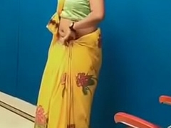 Swathi naidu sexy dance in saree