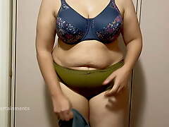Wearing my apple of one's eye Bra and Panty - Racy Navel and Cleavage Show