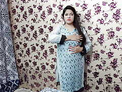 Big Ass Indian Aunty Fingering with clear urdu&hindi off colour voice