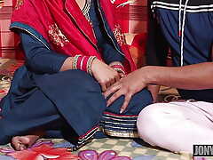 Freshly Married Bhabi Ke 2-2 Pati, Devar Ne Thook laga ke chod diya bhabi ko, Clear Hindi Audio HD Video