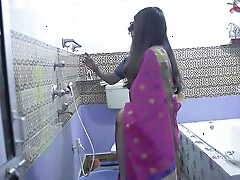INDIAN DESI BHABI HARDCORE FUCK WITH PLUMBER Handy BATHROOM