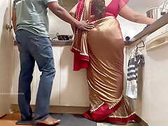 Indian Fastener Romance in be imparted to murder Kitchen - Saree Sexual inclination - Saree begin the day up and Ass Spanked