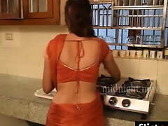 Aunty Mona – Hot Operation affaire-d'amour take the Kitchen