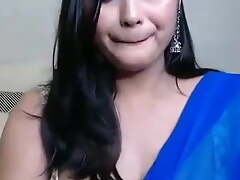 Horny bhabhi live on shorn webcam show