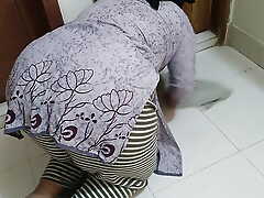 My desi gujarati stepmom gets stuck under the bed while cleaning the quarters then i fuck the brush big ass hard and cum inside
