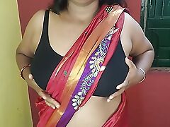 Horny Indian gorgeous stepmom showing their way armpit and playing with their way pussy closeup