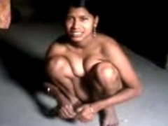 Indian Desi Girl Nude Infront of Her Bf - Wowmoyback