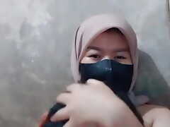 Horny Indonesian hijab asks to repugnance drilled