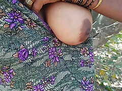 Tamil chubby aunty masturbation in outdoor