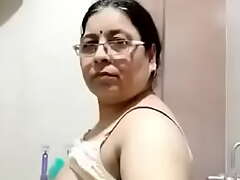 Desi mother Full nude what's app  918987968530
