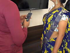 Indian Bhabhi Tempts TV Mechanic For Sex With Clear Hindi Audio
