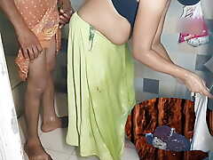 Desi Indian thirsty sister-in-law left while bathing