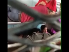 desi girl smooches his girlfriend in train