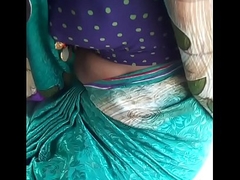 hot Telugu aunty showing boob'_s in auto