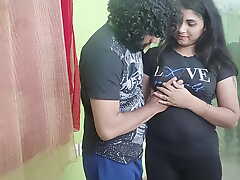 Vaishnavy and Sharun Raj cut-offs and t shirt romance, botheration kiss romance, Mallu cut-offs romance, Mallu botheration romance, LIp kiss