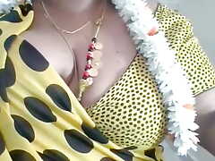 Telugu yellow Saree Aunty Open Bigboobs Sucking Puffy Nipples Sucking Dirty Conversing Telugu Audio