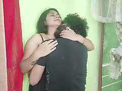 Vaishnavy and Sharun Raj modern dress hot boobs kiss romance, Mallu couple hot kissing romance, Lip lock romance