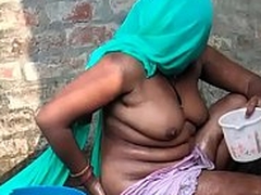 Indian Townsperson Desi Bathing Video In Hindi Desi Radhika