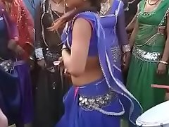 pelu dance by beautyful women